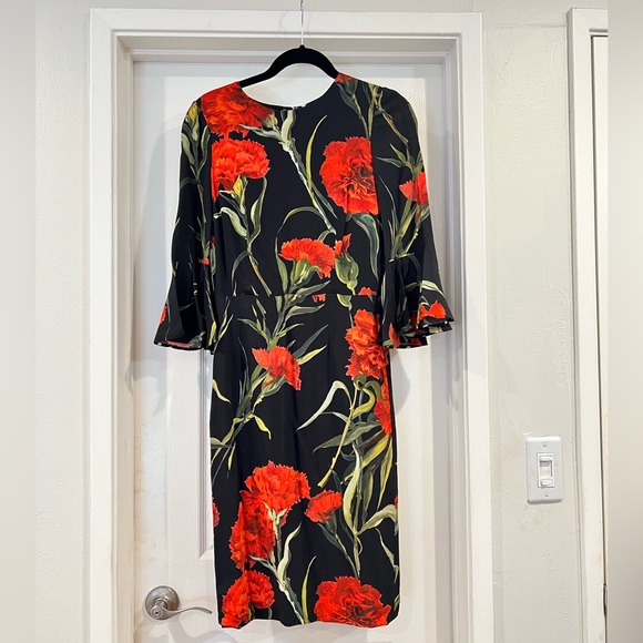 Dolce & Gabbana Shift Dress
Tree-Quarter Sleeve with crew neck 
Size IT44 - Picture 8 of 9